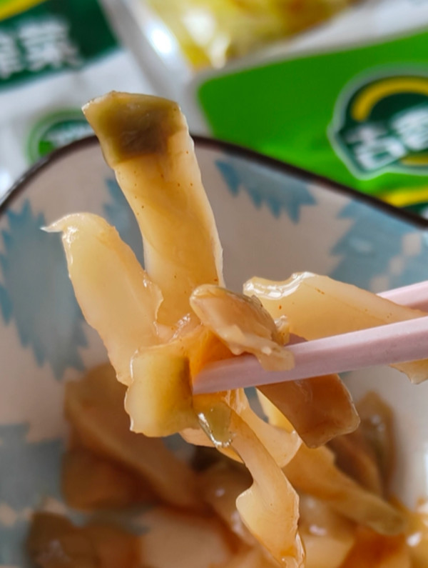 吉香居减盐榨菜丝萝卜条小袋榨菜咸菜32g25袋下饭菜泡菜佐餐小菜 图片 5