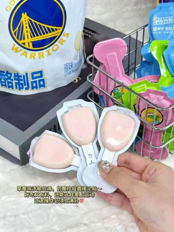 蒙牛奶酪棒球队款儿童零食奶制品高钙棒棒奶酪成长奶酪棒180g*3袋 图片 4