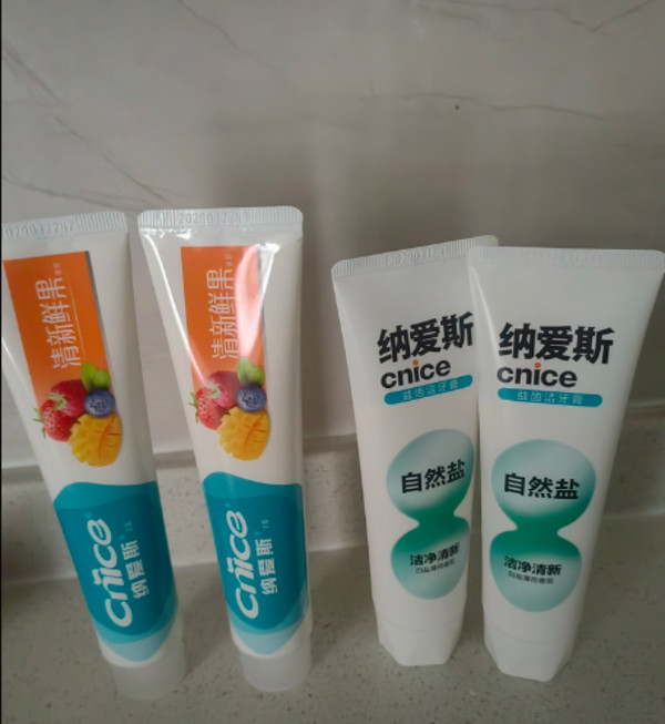 纳爱斯牙膏4支清新口气鲜果冰菊维他命C美白洁白健白强健牙釉质Tk 图片 5