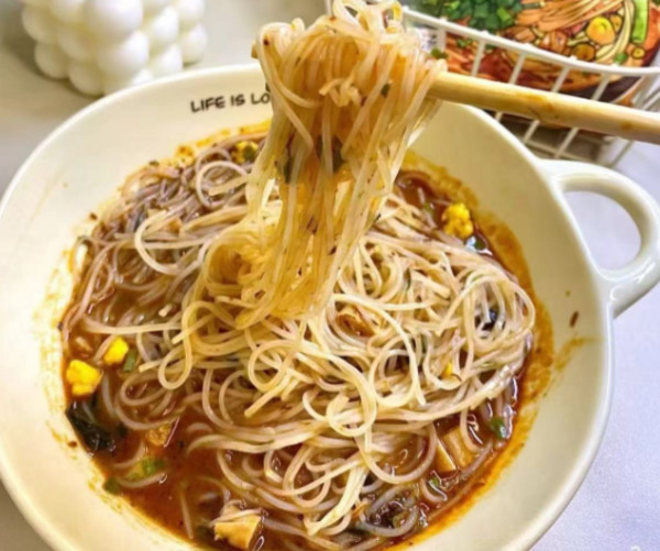 宛禾麻酱米线特惠装速煮方便面粉丝速食袋装酸辣粉可冲泡细米粉t 图片 5