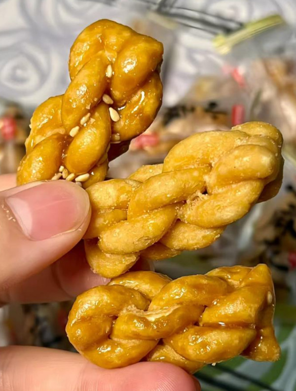 比比赞红糖小麻花椒盐网红零食单独包装休闲食品小吃饼干整箱批发 图片 4