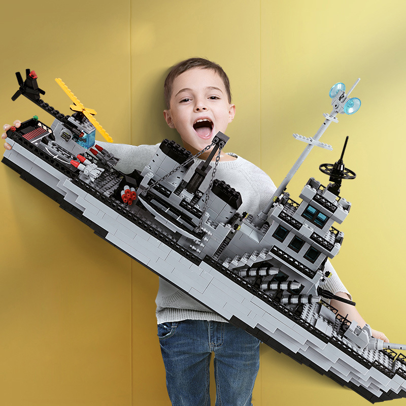 大型军事航空母舰驱逐舰益智拼装儿童颗粒玩具积木礼盒