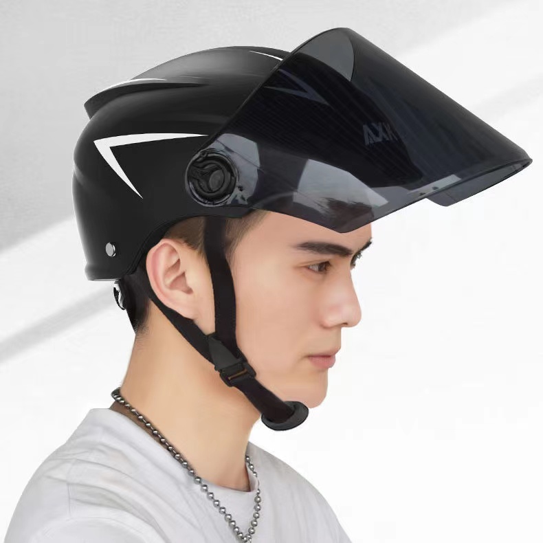 3C认证电动摩托车头盔男士电瓶四季头盔女通用防晒夏季头盔安全帽