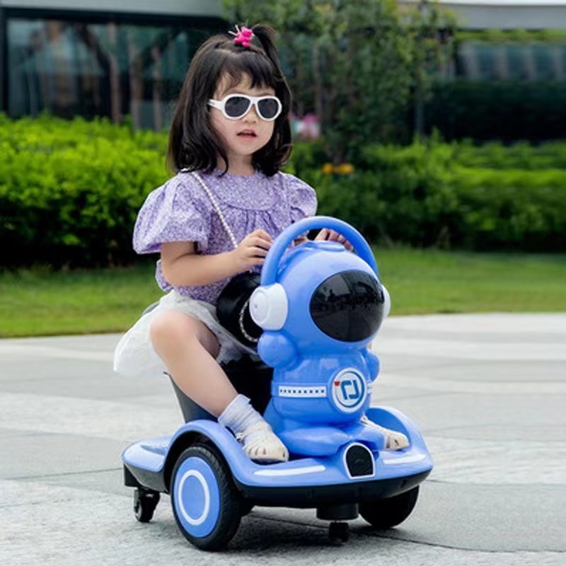 新款儿童电动车太空人平衡摩托车可坐宝宝 瓦力车 遥控 漂移车