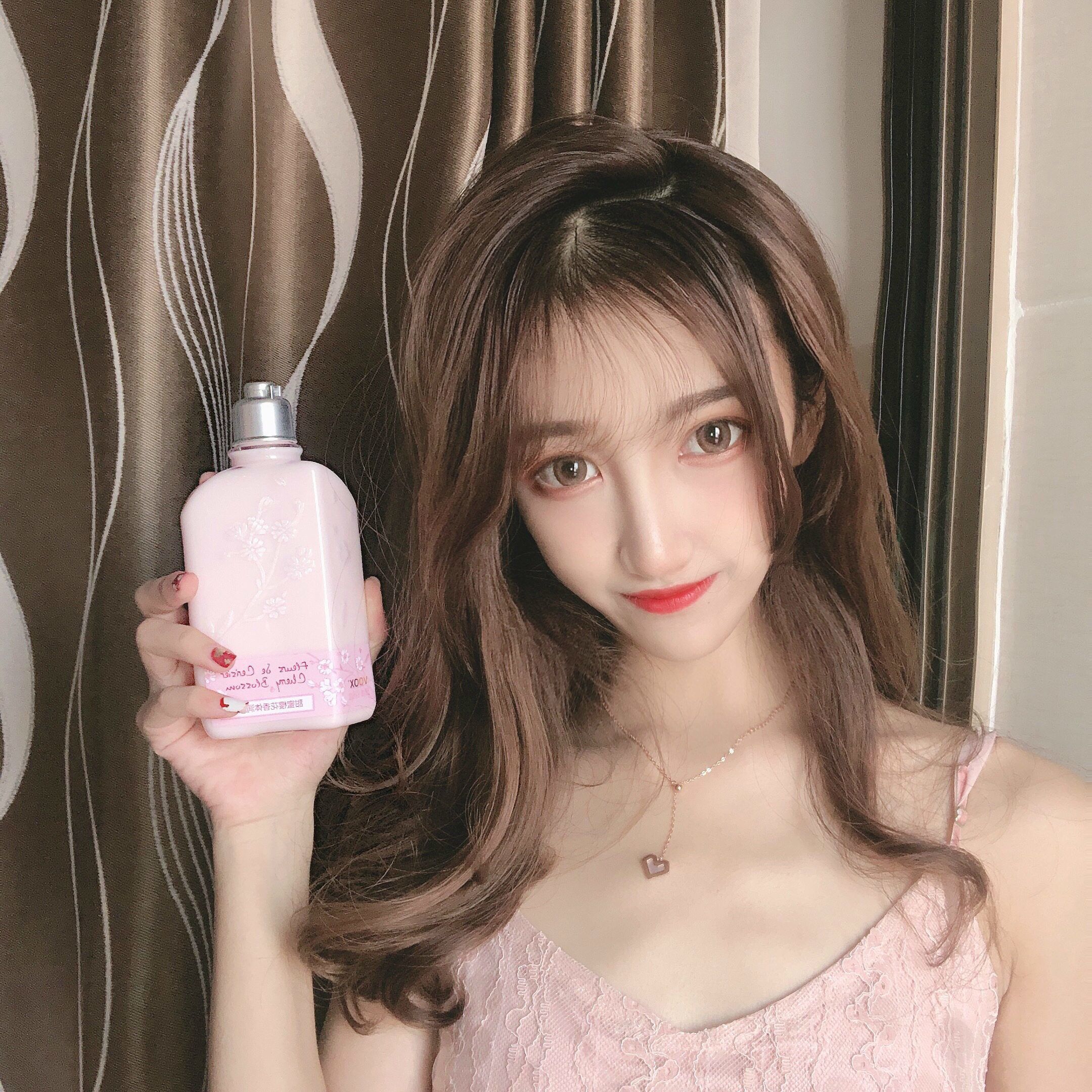 twg高光樱花烟酰胺滋润身体乳